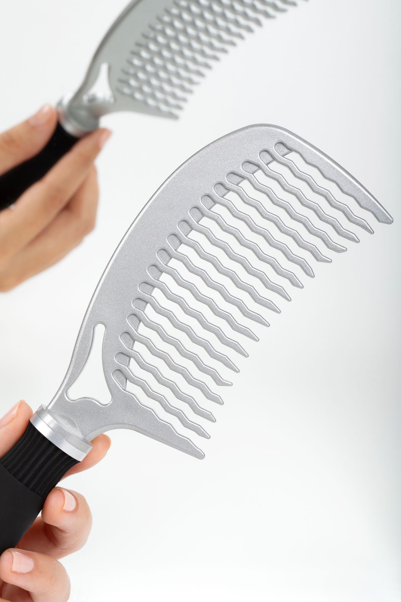Tangle Buster® Detangling Comb